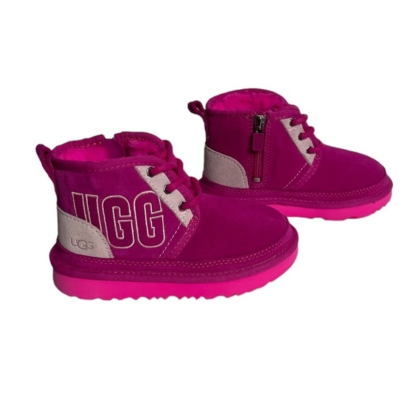 UGG Neumel Toddler Graphic Outline Boots - Picture 4 of 13